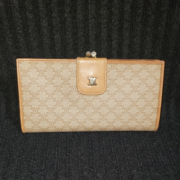 Vintage Celine Macadam Triomphe Light Beige Long Leather Checkbook Wallet - Picture 6 of 11